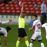 gak-sedap-banget-barcelona-dianggap-mendapat-bantuan-dari-wasit