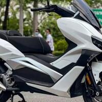 kalau-ada-xmax-dan-forza-siapa-yang-lebih-pilih-big-skutik-buatan-china-ini