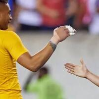 pesepak-bola-amerika-bikin-sejarah-di-liga-champions-pemain-indonesia-bikin-apa