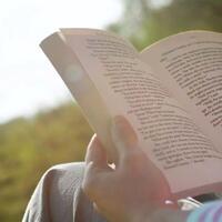 suka-baca-nggak-gan-ini-dia-5-manfaat-membaca-buku-setiap-hari