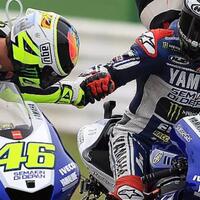 pendapat-lorenzo-tentang-valentino-rossi-yang-tak-agresif-lagi-setuju