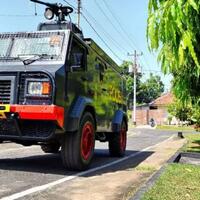 tactica-water-cannon---kendaraan-polisi-yang-menjadi-korban-tragedi-koja