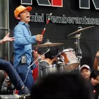dulu-slank-dipuja-kini-dihujat-dan-muncul-tagar-miris