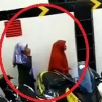 emak-emak-histeris-gegerkan-1-kapal-antar-keluarga-malah-kebawa-berlayar