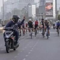ungkap-data-pribadi-motor-yang-acungkan-jari-tengah-pria-ini-viral-dihujat-netizen