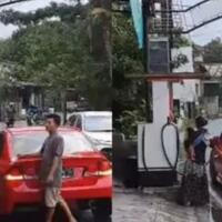 mobil-mewah-kepergok-beli-bensin-eceran-pinggir-jalan-publik-beri-pujian