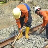 pegawai-kai-tewas-ditabrak-krl-saat-perbaiki-rel-polisi-mungkin-ada-hantu-budeg