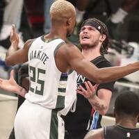milwaukee-bucks-redam-brooklyn-nets-di-game-3-semi-final-nba-2021