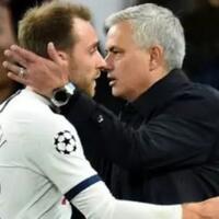 mourinho-menangis-tahu-eriksen-kolaps-di-lapangan
