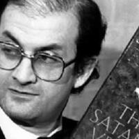ayat-ayat-setan-novel-kontroversial-yang-membuat-penulisnya-difatwa-hukuman-mati