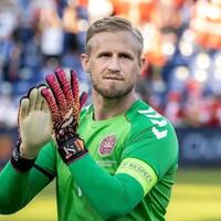 psy-war-ala-kasper-schmeichel-jelang-lawan-inggris