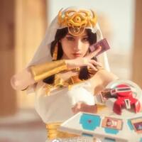 putih-bersih-gadis-cantik-ini-berdandan-ala-ishizu-isthar-dari-yu-gi-oh