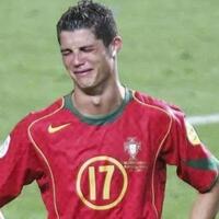 6-tuan-rumah-yang-kalah-di-final-turnamen-besar-portugal-paling-menyakitkan