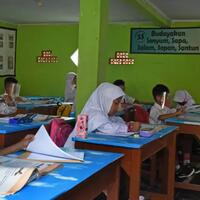 bekal-apa-aja-sih-yang-wajib-anak-bawa-saat-kbm-tatap-muka