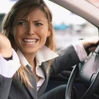 tips-berkendara-yang-aman-bagi-wanita-no-3-paling-wajib-dihindari