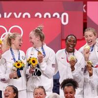 resmi-amerika-serikat-juara-umum-olimpiade-tokyo-2020-usai-tim-voli-putri-meraih