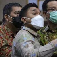 siapa-adi-w-berani-bongkar-tabiat-juliari-batubara-sebut-menteri-dan-ketakutan