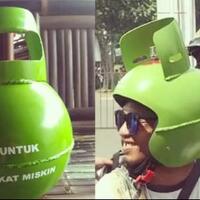 desain-helm-absurd-unik-lucu-dan-bikin-ketawa-yang-melihatnya