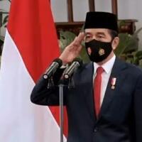 polisi-akui-periksa-pria-blitar-bentangkan-poster-ke-jokowi