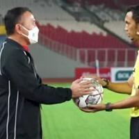 melihat-kinerja-wasit-yang-tak-memuaskan-apakah-liga-indonesia-harus-menerapkan-var