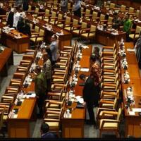 uang-pensiun-anggota-dpr-dibayar-seumur-hidup-diwariskan-sampai-ke-anak