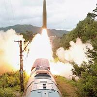 korea-utara-melakukan-uji-coba-peluncuran-rudal-balistik-dari-kereta-api