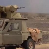 kelewat-kreatif-ketika-kubah-meriam-30-mm-dipasang-pada-pickup-toyota-land-cruiser