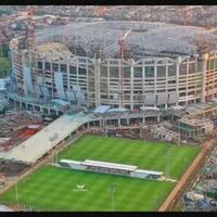 anies-tinjau-pemasangan-rumput-hybrid-di-jakarta-international-stadium
