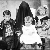 mengungkap-sosok-tersembunyi-dalam-foto-anak-era-victoria