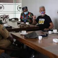 aktivis-mahasiswa-papua-temui-ganjar-sampaikan-jateng-papua-bersaudara