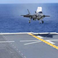 update-js-izumo-didarati-jet-tempur-f-35b-kini-dia-sudah-sah-menjadi-kapal-induk