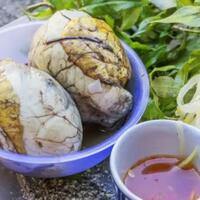 beberapa-makanan-ekstrem-yang-kalau-mau-makannya-harus-berpikir-dulu-beribu-kali