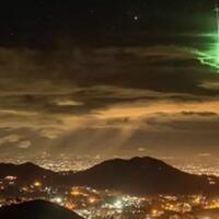 hampir-tewas-wanita-ini-kaget-saat-meteor-jatuh-beberapa-inci-dari-tempat-tidurnya