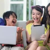 aktifkan-1-paket-ini-gak-perlu-pusing-mikirin-kebutuhan-internet-keluarga