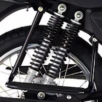 baru-lihat-nih-motor-yamaha-unik-kaya-gini-shock-belakang-ada-4-gan