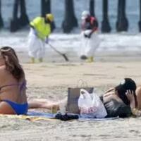 pure-beach-ditempat-ini-wanita-arab-saudi-bebas-berbikini