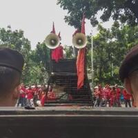 massa-demo-kepung-istana-diperkirakan-capai-1200-orang
