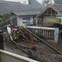 banjir-bandang-kota-batu-menerjang-5-titik-lokasi