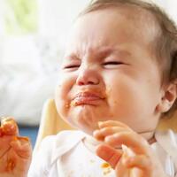 viral-video-ibu-kasih-makan-pedas-untuk-bayi-8-bulan-warganet-sarankan-cabe-ditambah