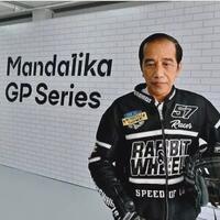 dikenakan-jokowi-saat-jajal-sirkuit-mandalika-jaket-rabbit-and-wheels-banyak-dipesan
