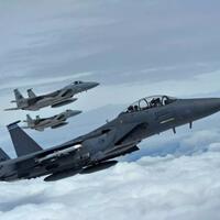 kaca-kanopi-f-15e-strike-eagle-terlepas-di-udara-pilot-selamat