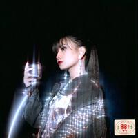 ceritakan-kerinduannya-akan-indonesia-niki-rilis-single-baru-split