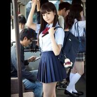 tren--pamer-kaki-seksi--ala-siswi-jepang-dan-pengaruh-budaya-gyaru