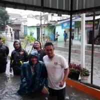 sejumlah-titik-kota-solo-masih-diterjang-banjir-gibran-minta-maaf-ke-warga