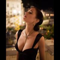 hot-dan-seksi-7-potret-eva-green-artis-hollywood-yang-bikin-luluh-kaum-pria