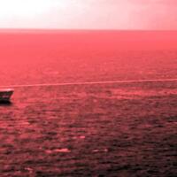 uss-portland-melakukan-uji-coba-senjata-laser-eksperimental-di-teluk-aden
