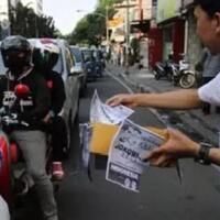 sales-motor-tebar-brosur-kepemotor-nggak-ada-tawaran-lain-saya-udah-punya