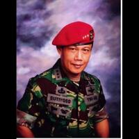 jenderal-sutiyoso-gotong-rekan-yang-terluka-sambil-dikejar-pasukan-fretilin