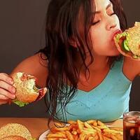 ternyata-karena-inilah-kita-bisa-ketagihan-makan-junk-food