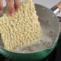 cobain-gan-ini-eksperimen-enak-cara-masak-mie-instan-dan-sirup-baca-biar-gak-kepoo